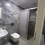 Emin Hotel *