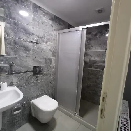 Emin Hotel *