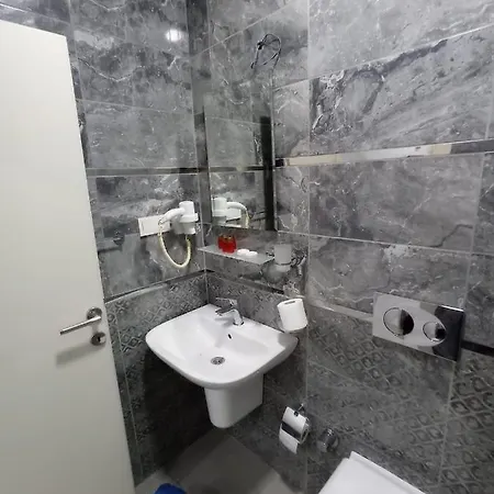 Emin Hotel